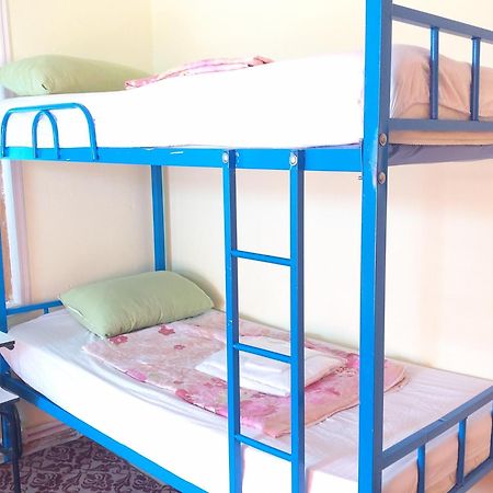Canal Hostel Шеки Экстерьер фото