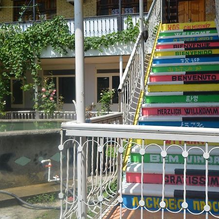 Canal Hostel Шеки Экстерьер фото