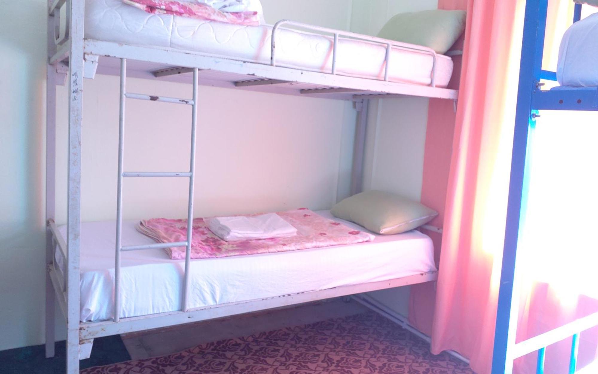 Canal Hostel Шеки Экстерьер фото