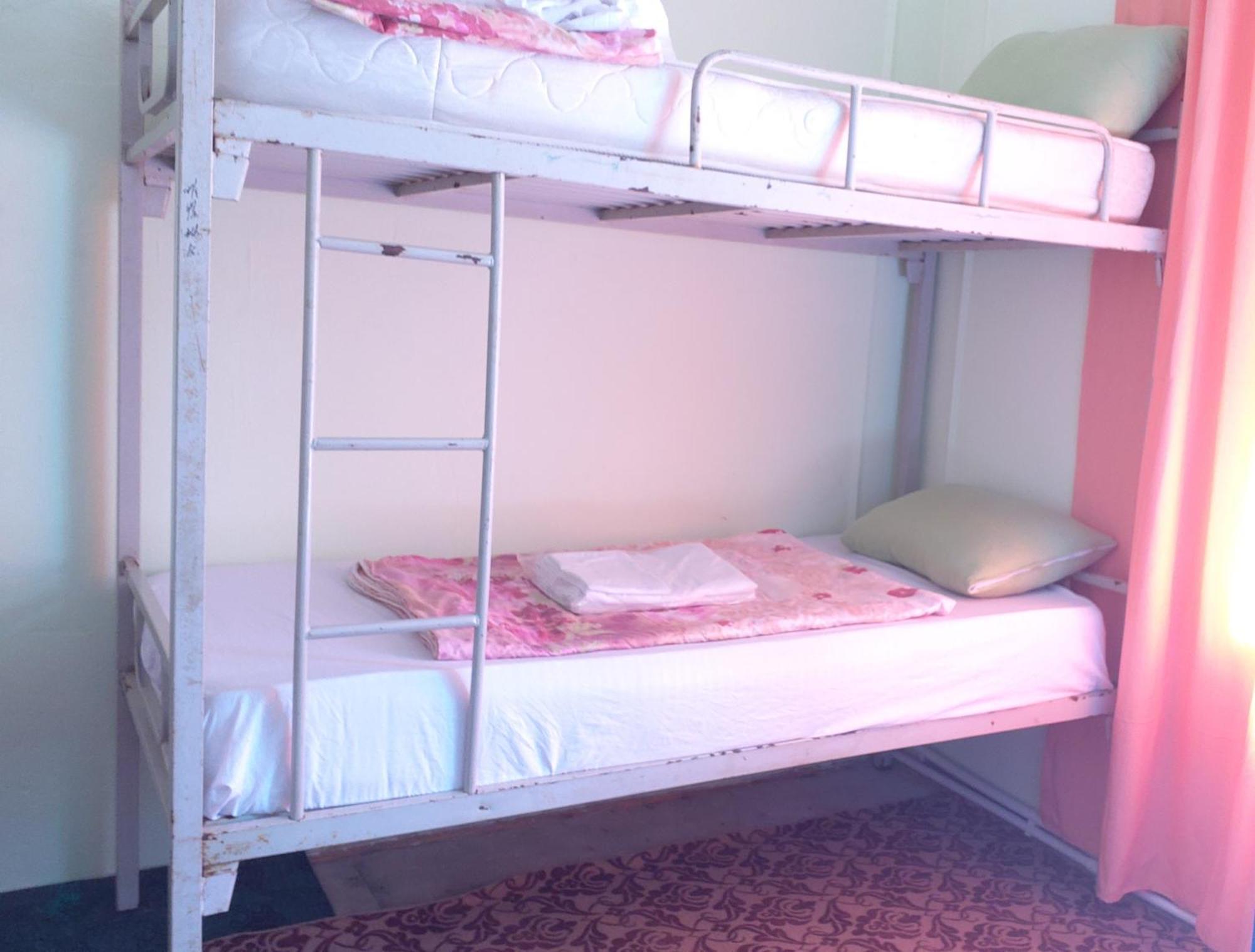 Canal Hostel Шеки Экстерьер фото