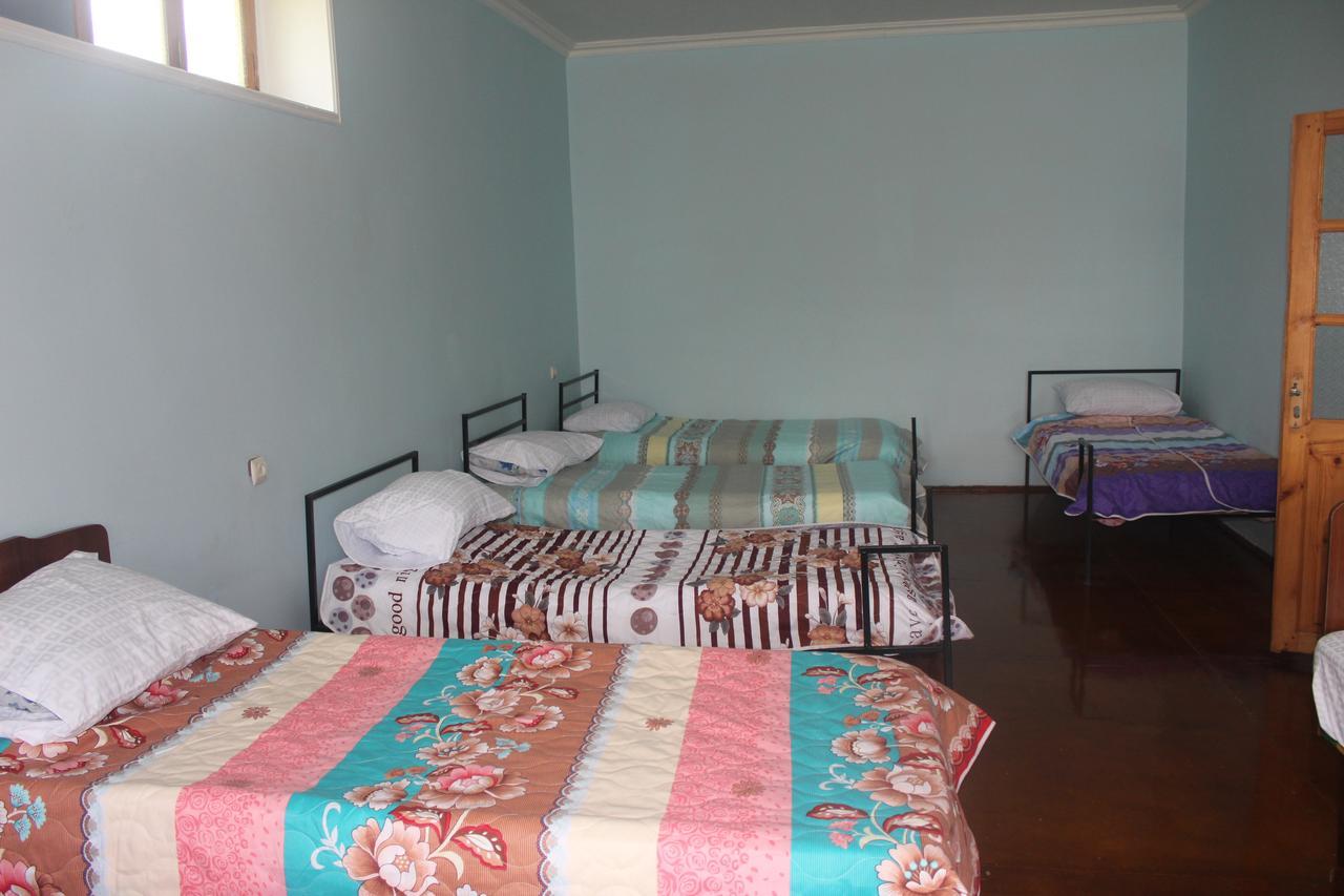 Canal Hostel Шеки Экстерьер фото