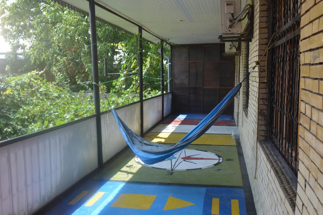 Canal Hostel Шеки Экстерьер фото