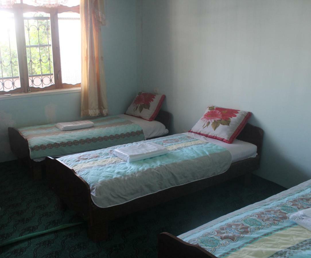 Canal Hostel Шеки Экстерьер фото